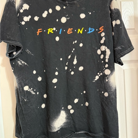 Bundle of 2 Friends Tee Shirts - Picture 5 of 9